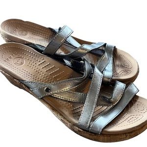 Crocs A-Leigh Cork Mini Wedge Slip-on sandals SZ 11